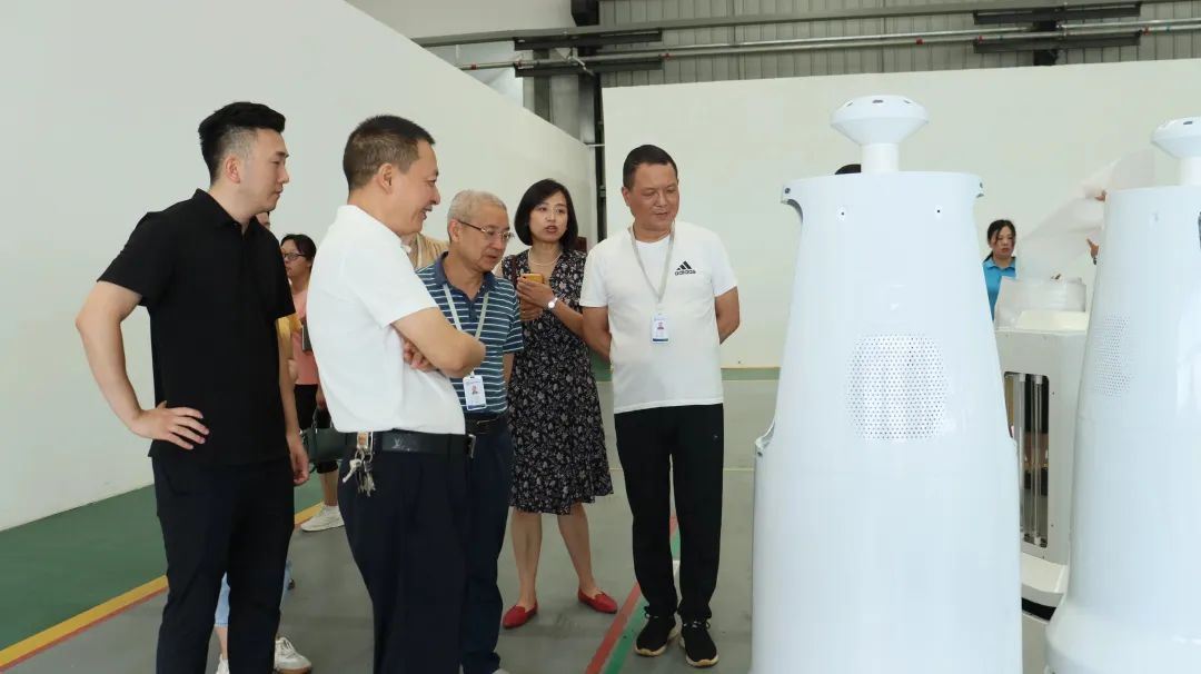 消毒機(jī)器人測試與調(diào)試圖片展示